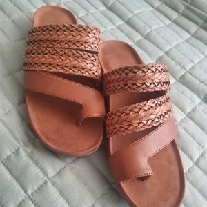 Beretrap sandals